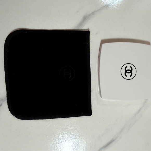 CHANEL Other - CHANEL MIROIR DOUBLE FACETTES
WITH CASE